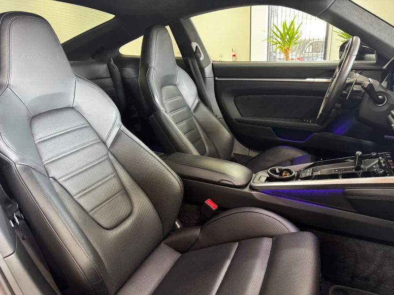 Porsche 911 992 TurboS PCCB Exclusive SportChrono BOSE PANO, снимка 13 - Автомобили и джипове - 51119091
