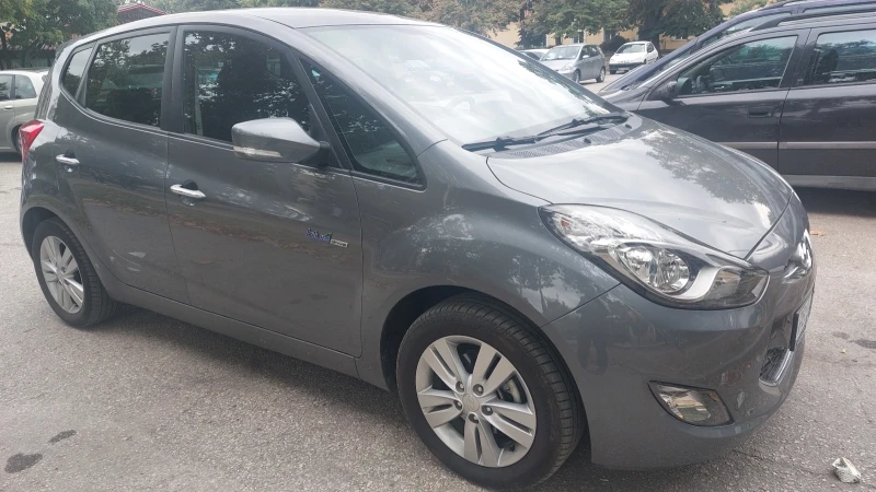 Hyundai Ix20, снимка 4 - Автомобили и джипове - 51915546