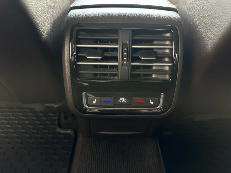 VW Passat 4Motion* HighLine* 190к.с, снимка 11 - Автомобили и джипове - 51942834