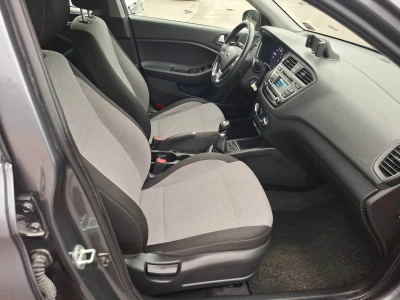 Hyundai I20 1.25i , снимка 9 - Автомобили и джипове - 51982151