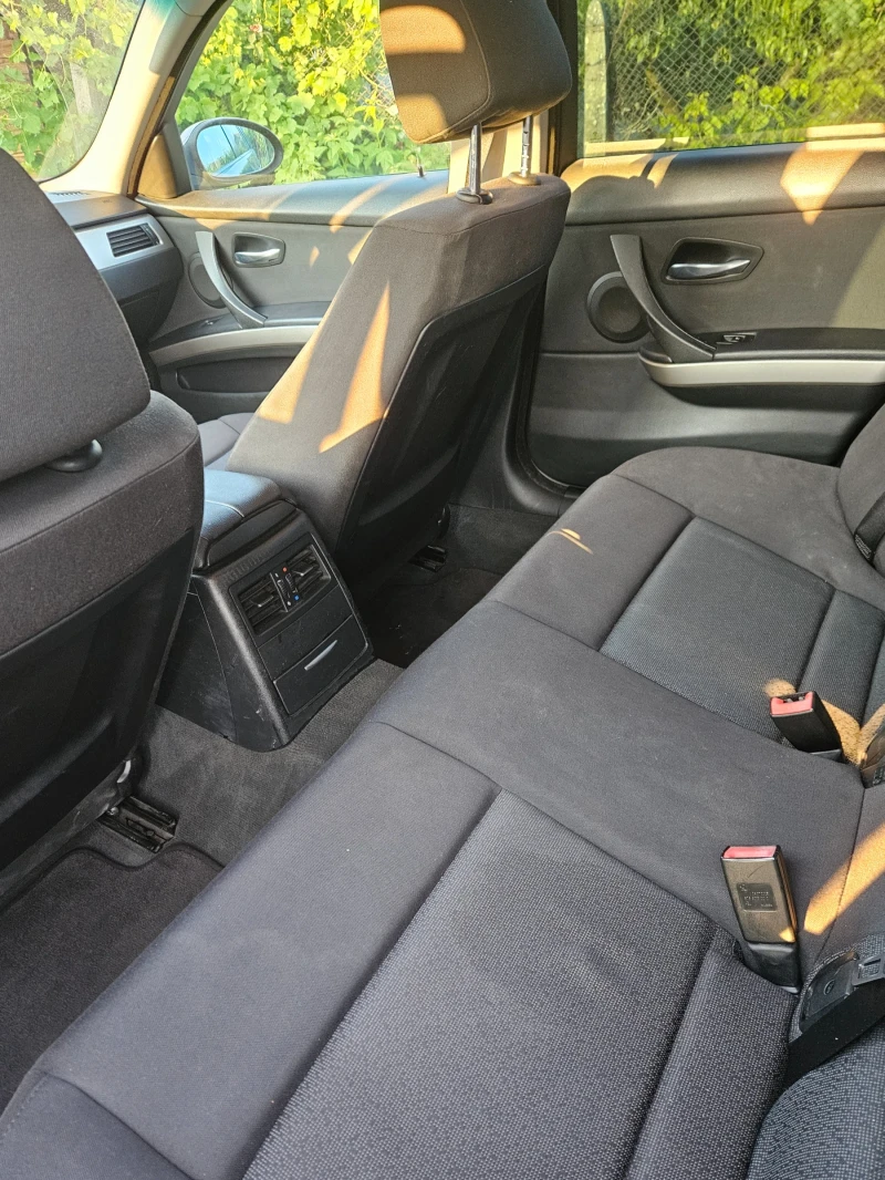 BMW 320, снимка 6 - Автомобили и джипове - 52481804