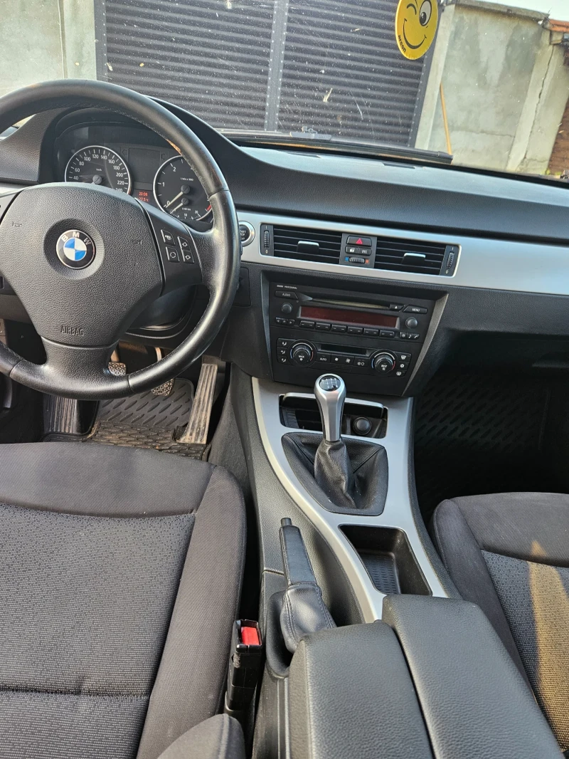 BMW 320, снимка 5 - Автомобили и джипове - 52481804