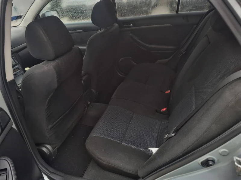 Toyota Avensis 2.0 d, 126 кс, снимка 8 - Автомобили и джипове - 52741424