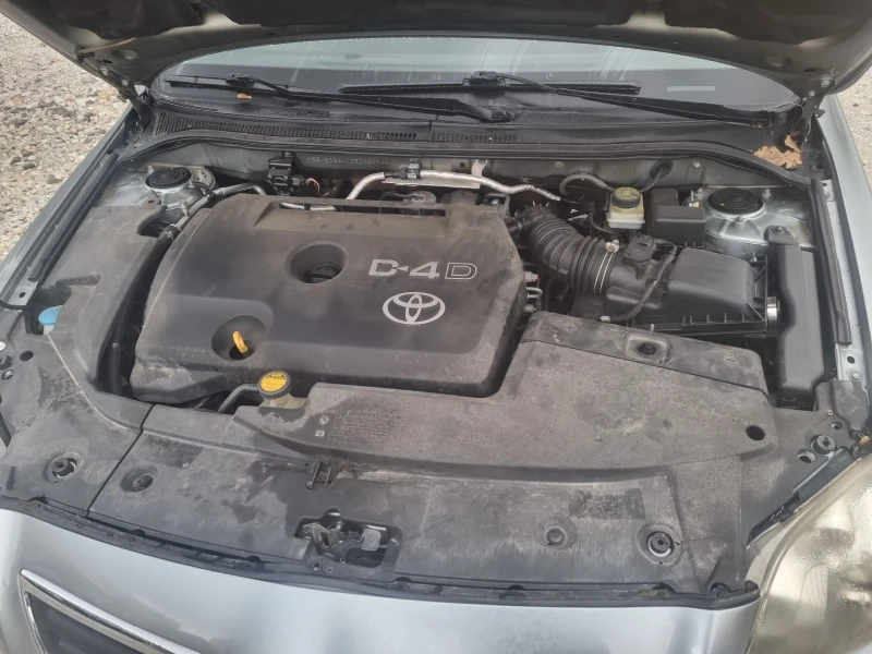 Toyota Avensis 2.0 d, 126 кс, снимка 10 - Автомобили и джипове - 52741424