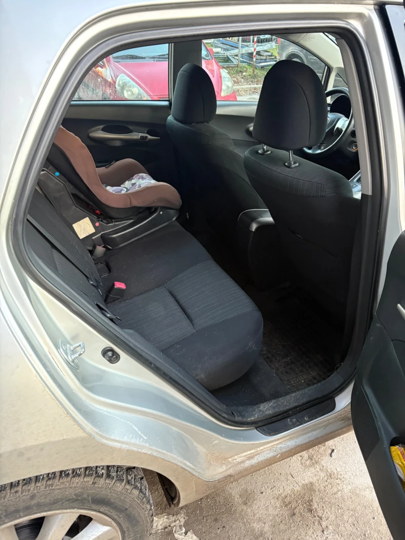 Toyota Auris, снимка 8 - Автомобили и джипове - 52920862