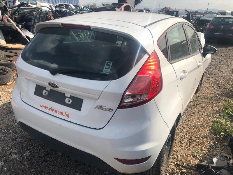 Ford Fiesta 1.2i, снимка 12 - Автомобили и джипове - 14383940