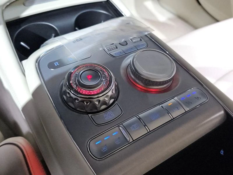 Genesis G90 3.5 Automatic, снимка 11 - Автомобили и джипове - 55606187