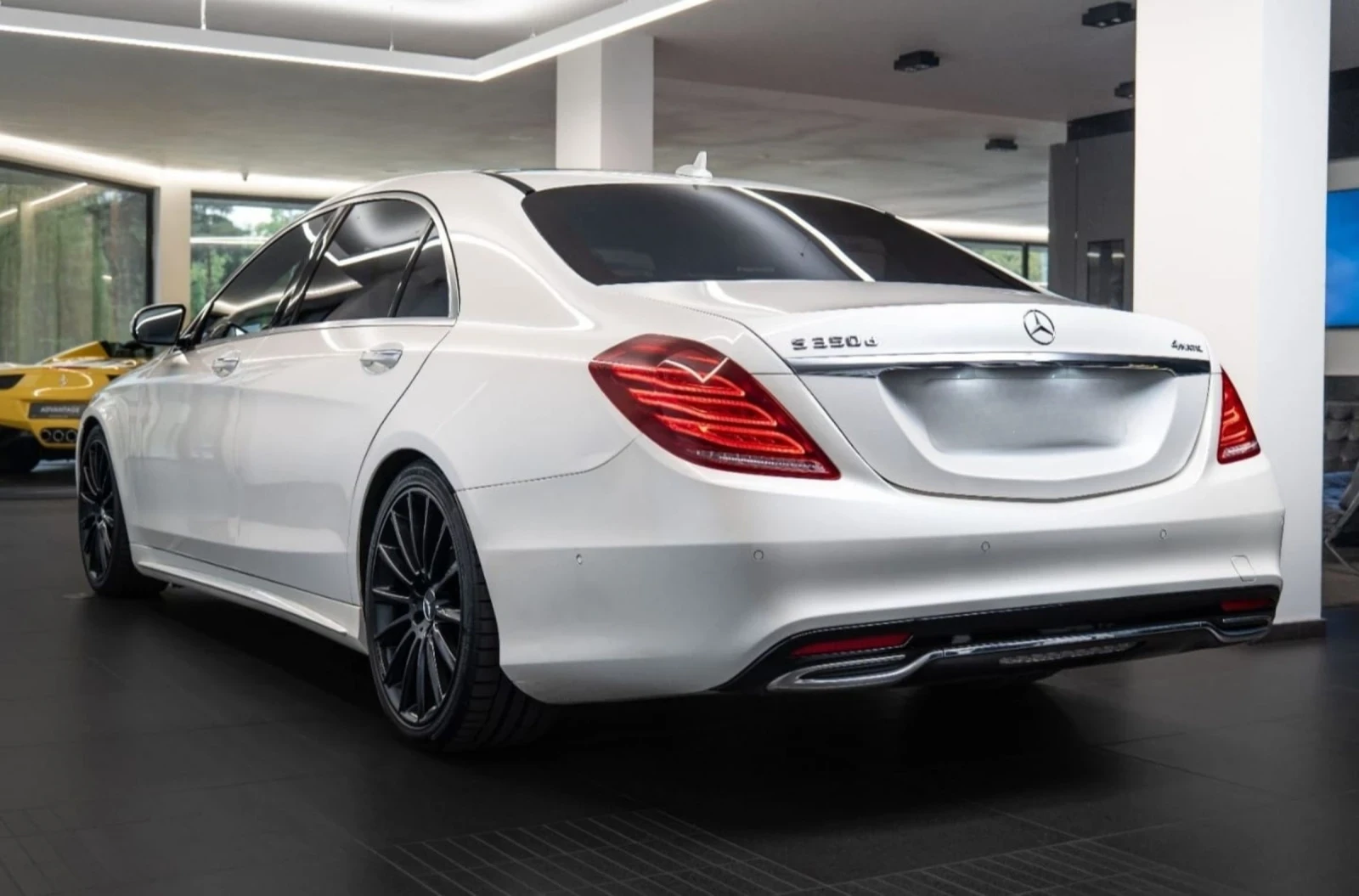 Mercedes-Benz S 350 ОЧАКВАН ВНОС Mercedes S350d 9G* Long* 3xTV* 360CAM - изображение 3