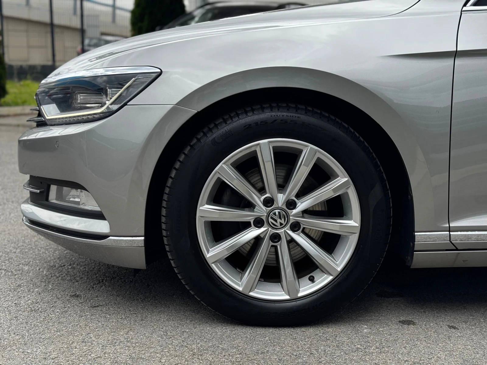 VW Passat 2.0TDI DSG Highline LED Distronic Business Premium - изображение 4