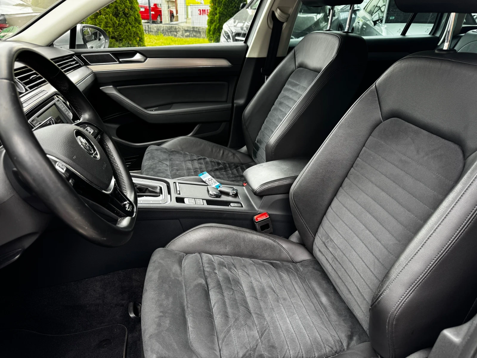VW Passat 2.0TDI DSG Highline LED Distronic Business Premium - изображение 8