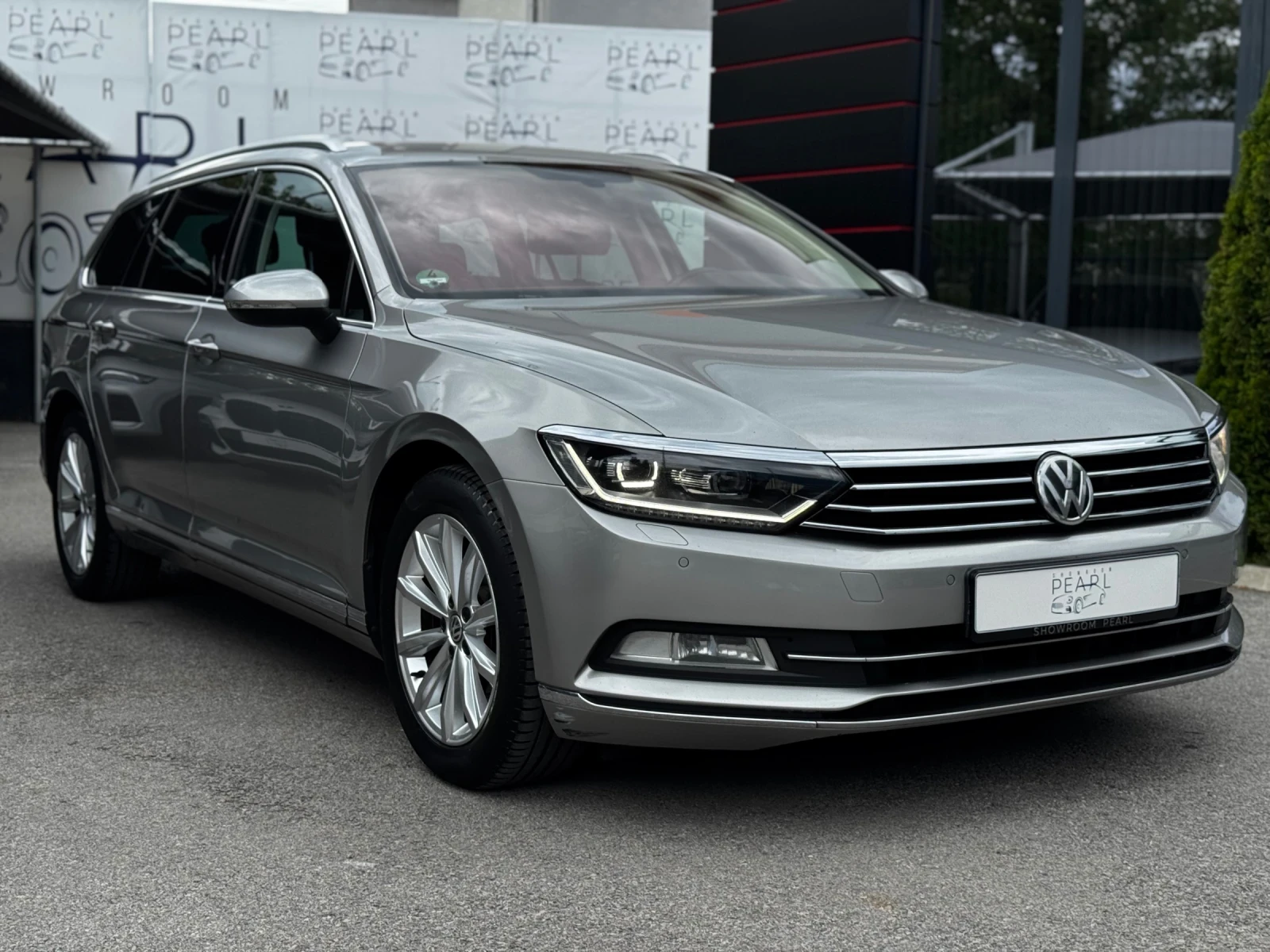 VW Passat 2.0TDI DSG Highline LED Distronic Business Premium - изображение 3