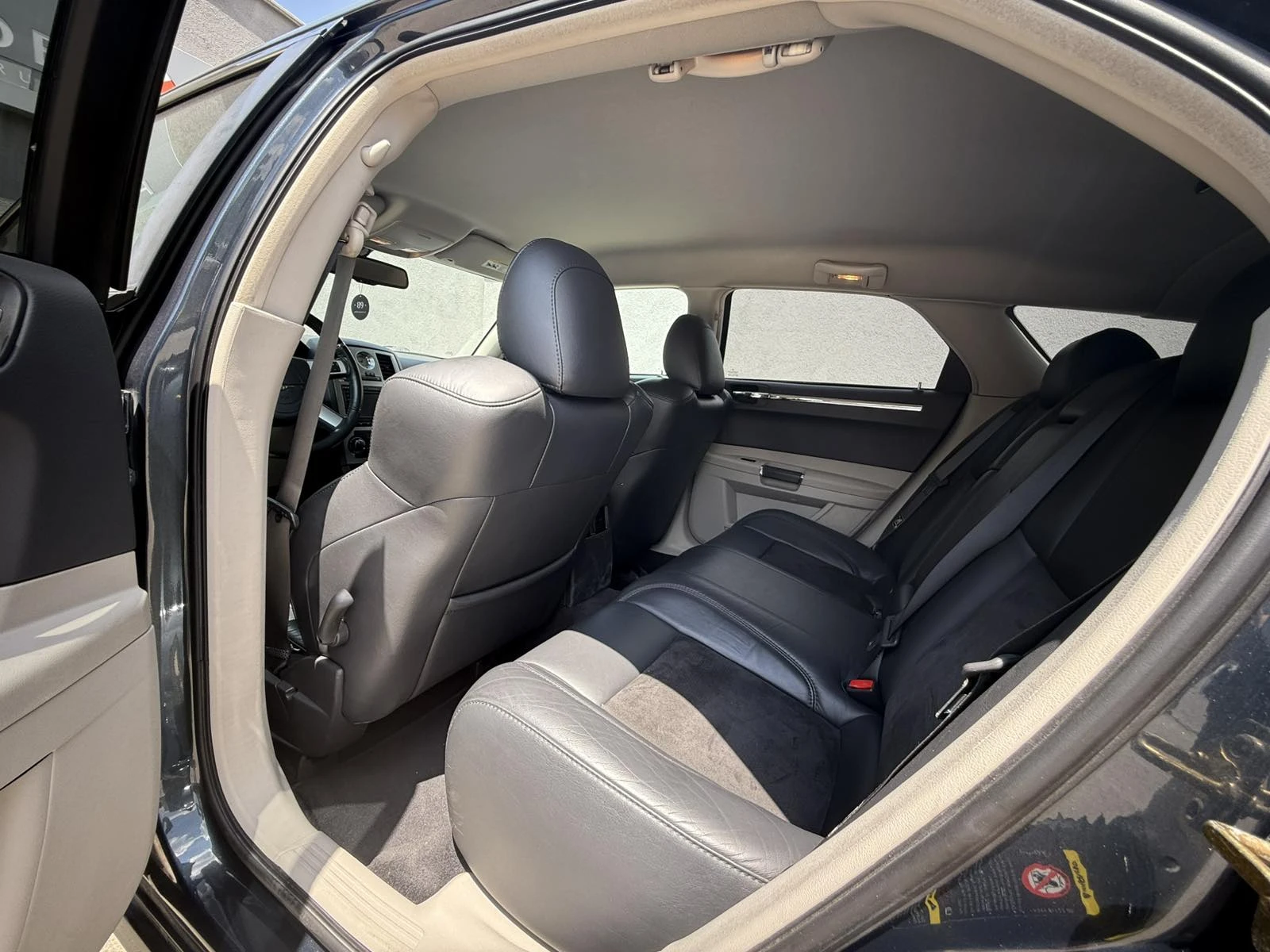 Chrysler 300c 6.1L HEMI SRT 8 | Mobile.bg   17