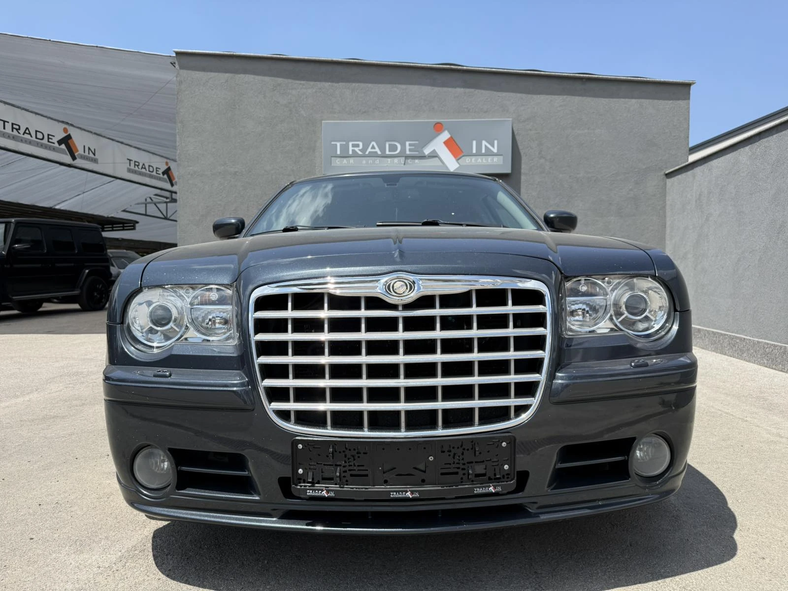 Chrysler 300c 6.1L HEMI SRT 8 - изображение 2