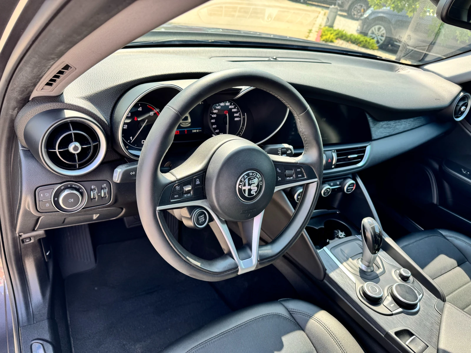 Alfa Romeo Giulia 2.2D 190к.с 8ск. 2019г.FULL Панорама  - изображение 7