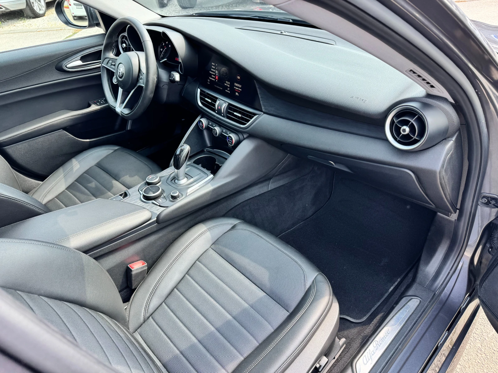 Alfa Romeo Giulia 2.2D 190. 8. 2019.FULL   | Mobile.bg   14