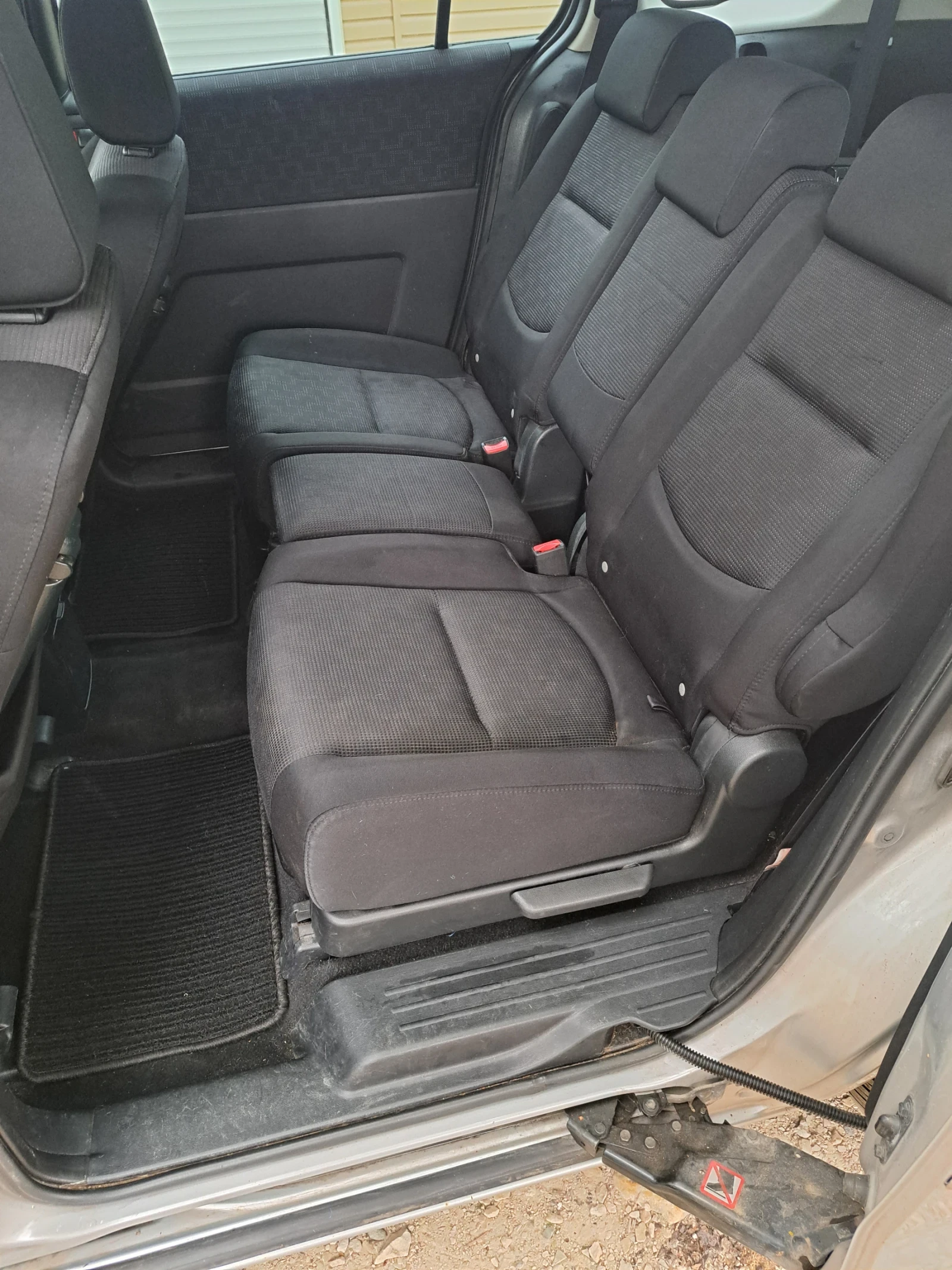 Mazda 5  - изображение 9