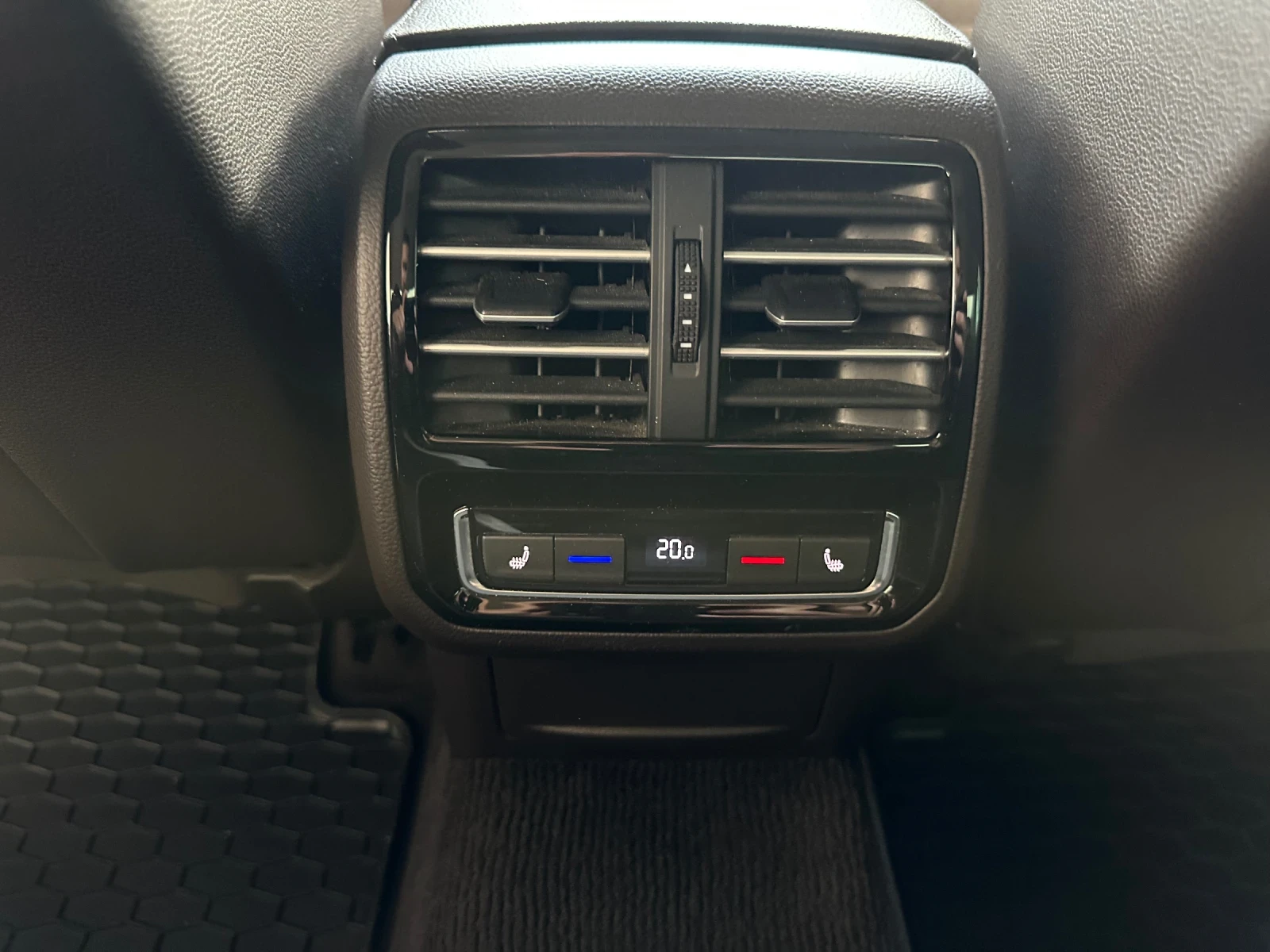 VW Passat 4Motion* HighLine* 190. | Mobile.bg   11