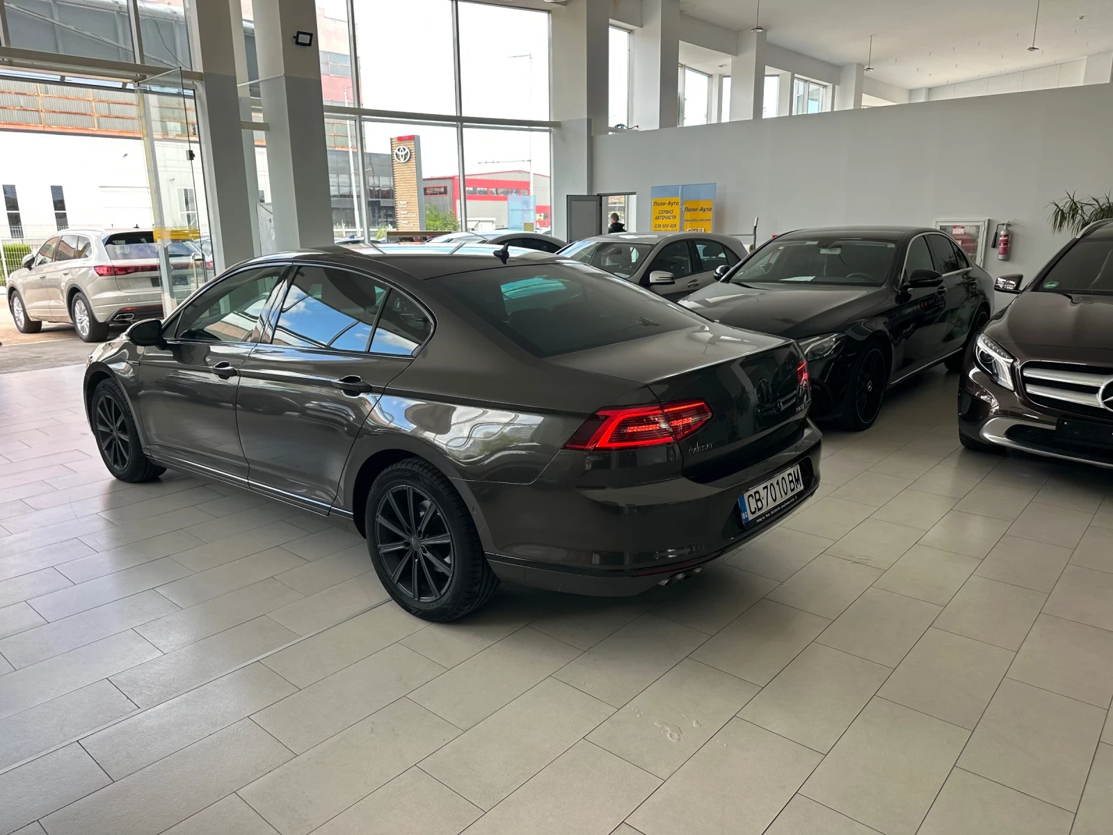 VW Passat 4Motion* HighLine* 190к.с - изображение 4