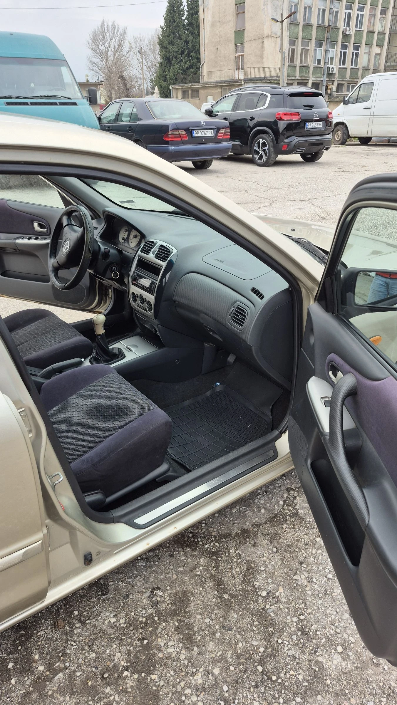 Mazda 323  - изображение 5