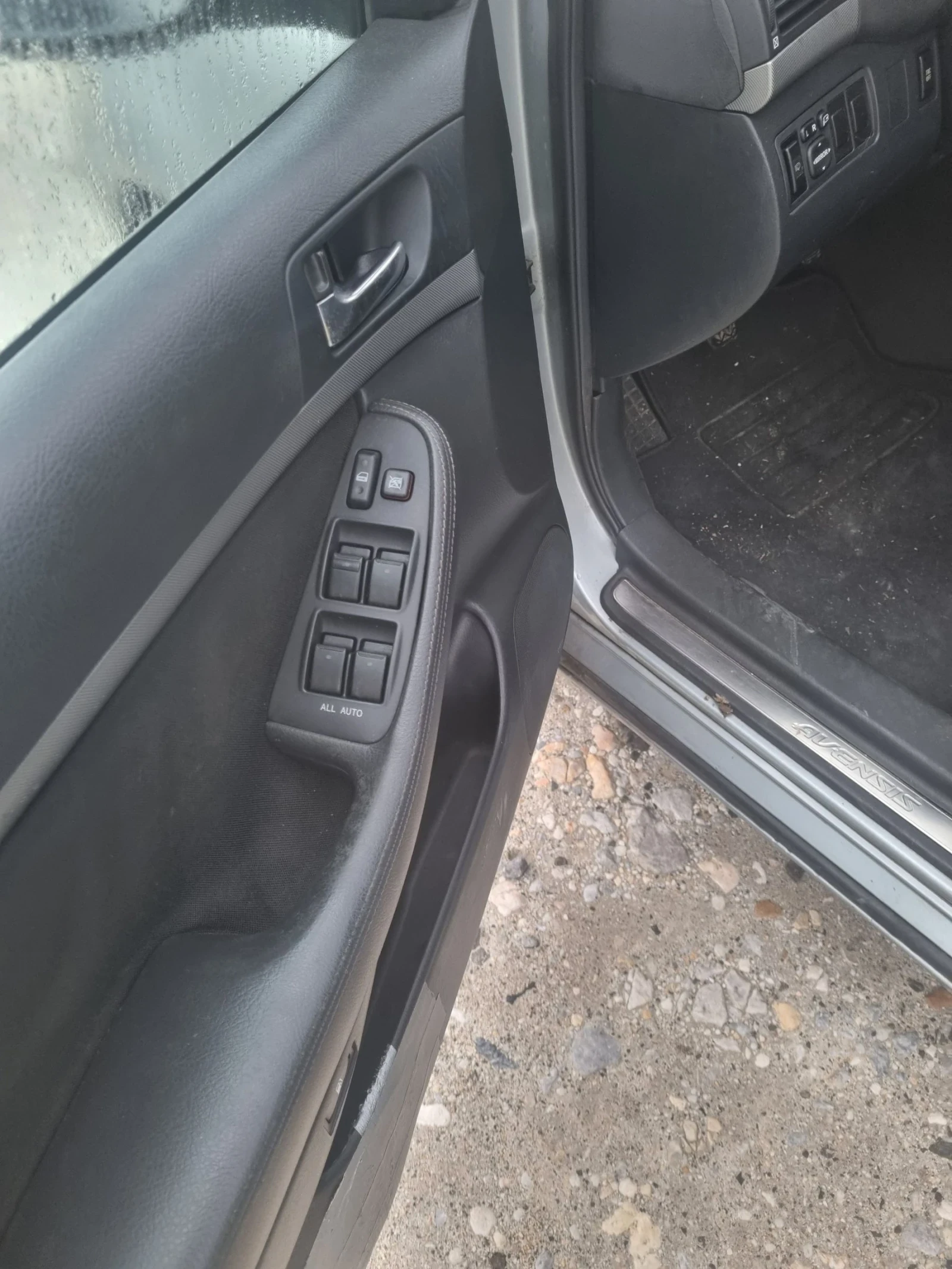 Toyota Avensis 2.0 d, 126 кс - изображение 6