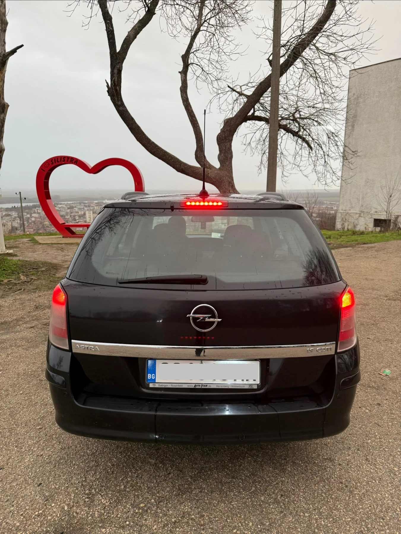 Opel Astra H 1.9D - изображение 5