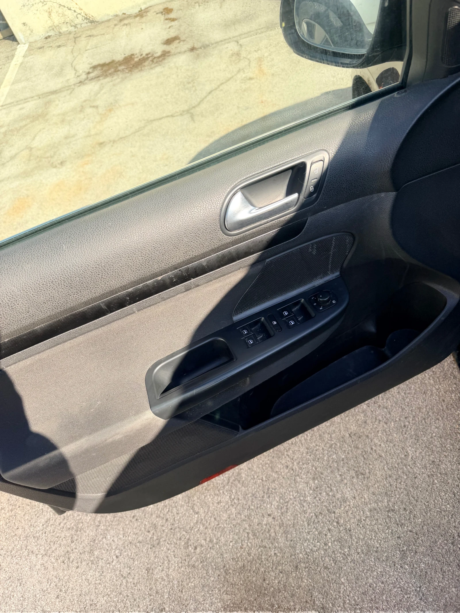 VW Golf 1.6TDI , снимка 9 - Автомобили и джипове - 53728085