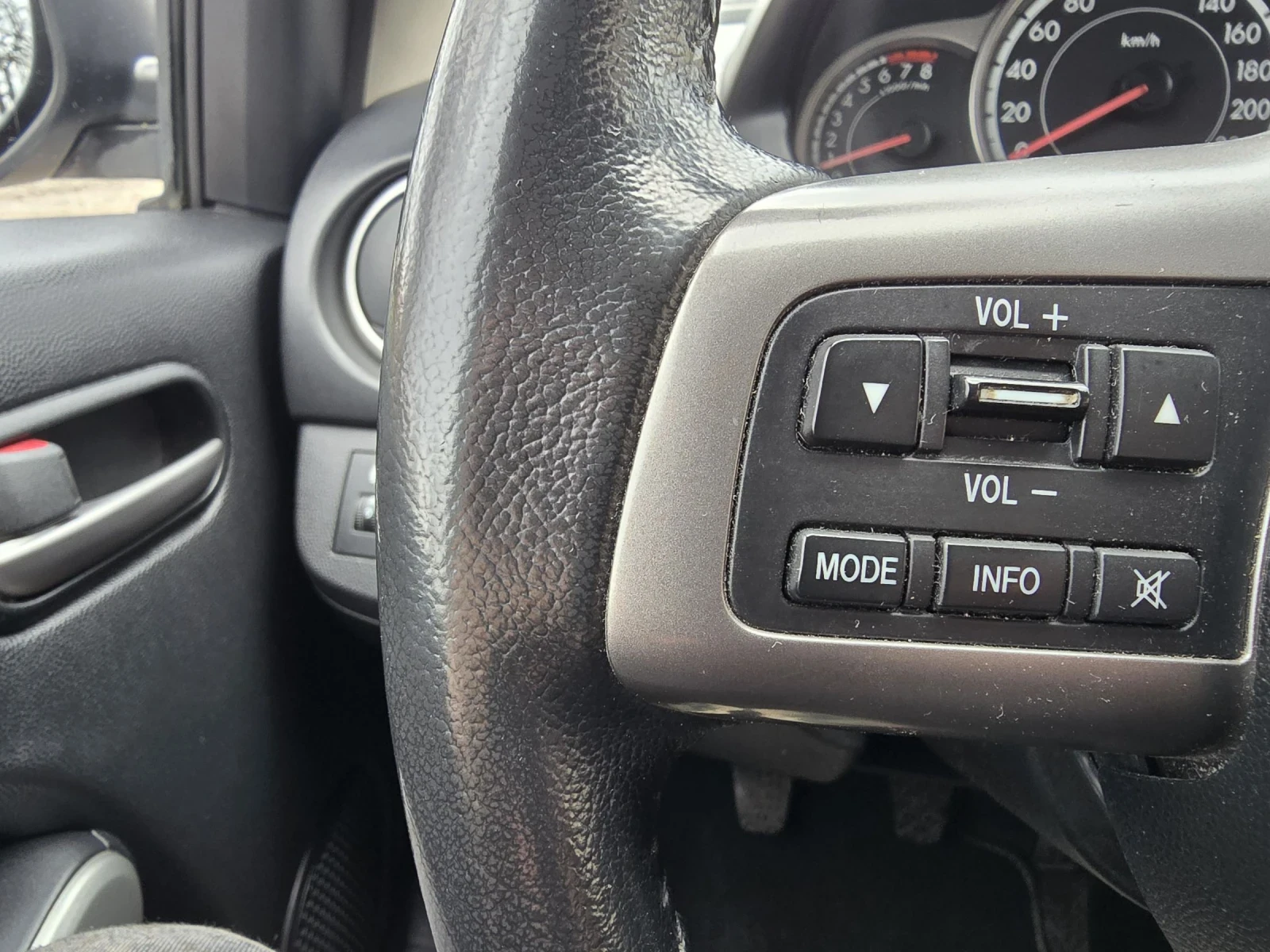 Mazda 2 От Германия.Газова Уредба.4цилиндъра.Климатроник., снимка 13 - Автомобили и джипове - 54042647