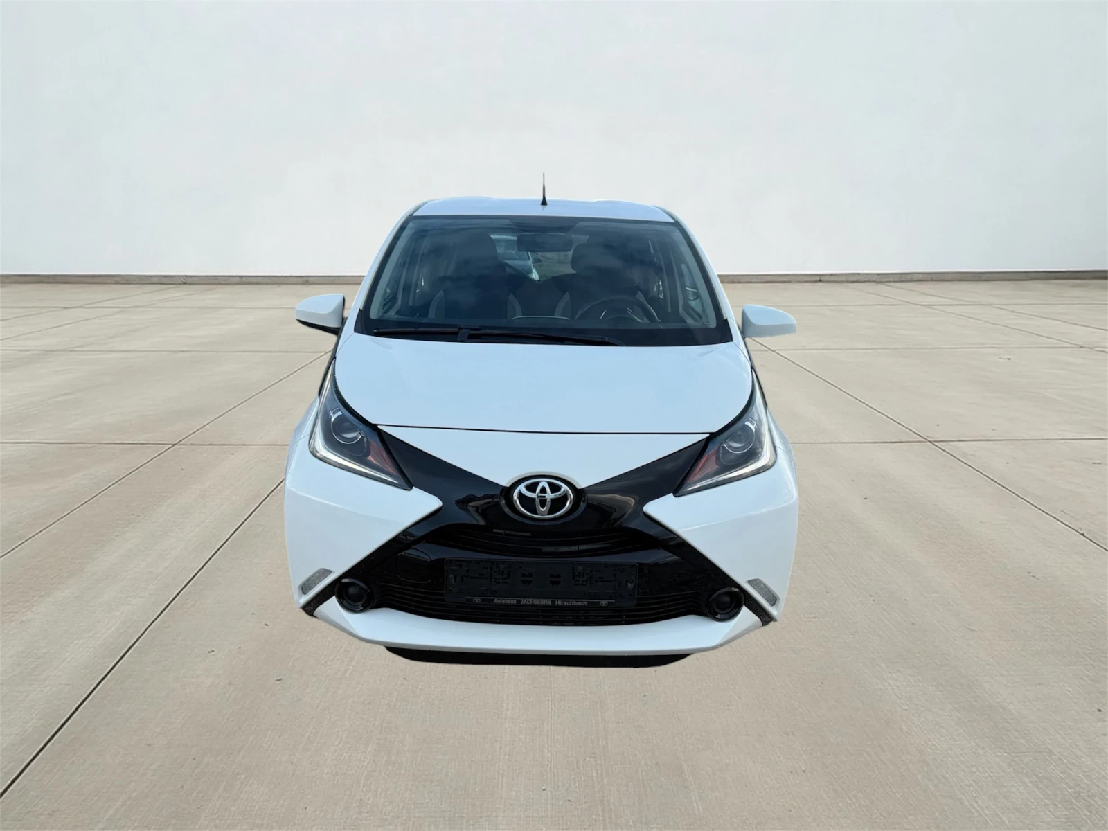 Toyota Aygo 1.0/Cruise control/PDC/LED/Heated seats/Euro6, снимка 6 - Автомобили и джипове - 54068242