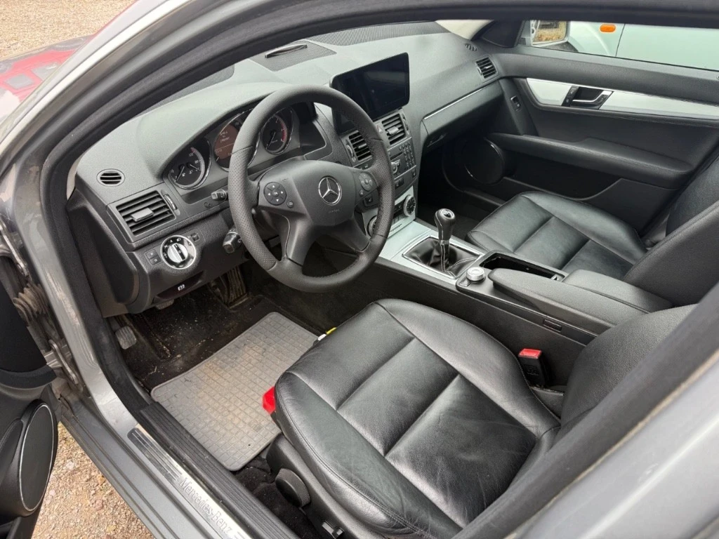 Mercedes-Benz C 200 2.2cdi, снимка 9 - Автомобили и джипове - 54178850