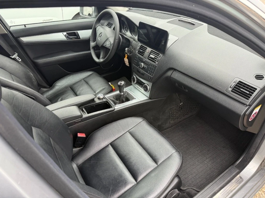 Mercedes-Benz C 200 2.2cdi, снимка 10 - Автомобили и джипове - 54178850