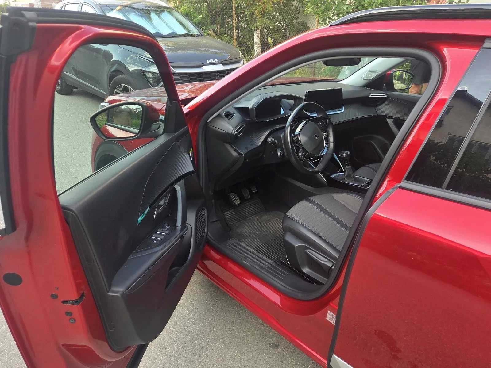 Peugeot 2008, снимка 3 - Автомобили и джипове - 54221546