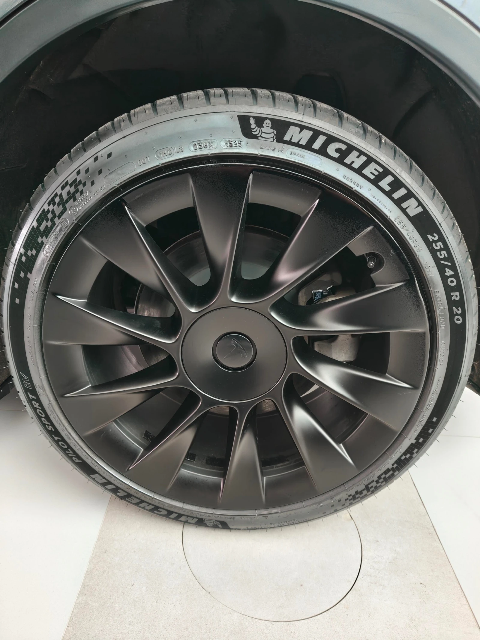 Tesla Model Y Пълна гаранция/LR/AWD/Enhanced, снимка 4 - Автомобили и джипове - 54510611