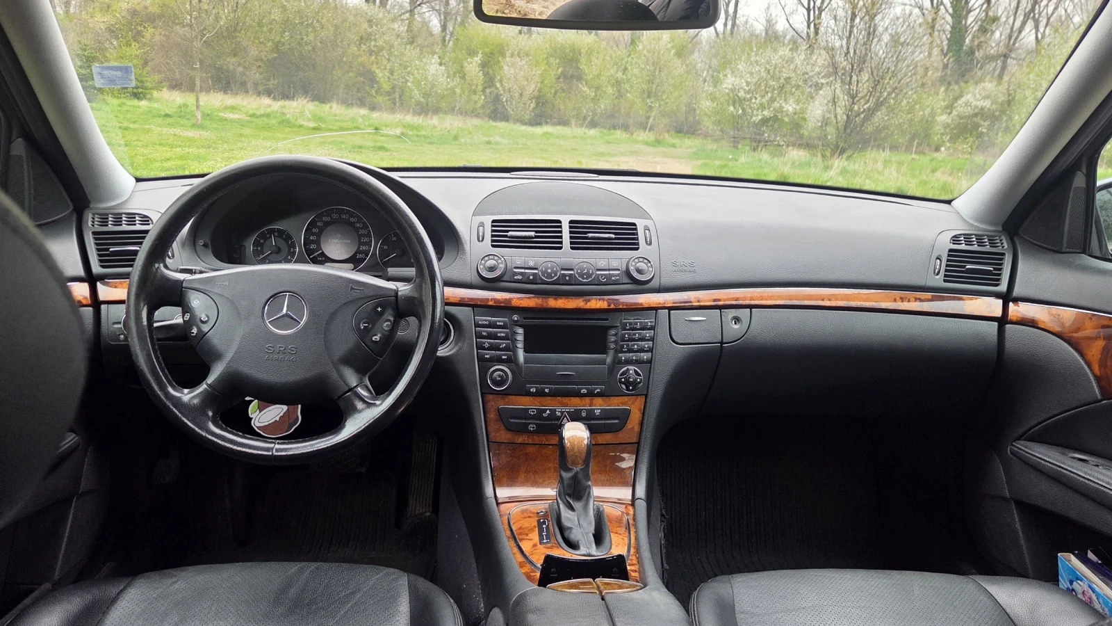 Mercedes-Benz E 270, снимка 6 - Автомобили и джипове - 54556686