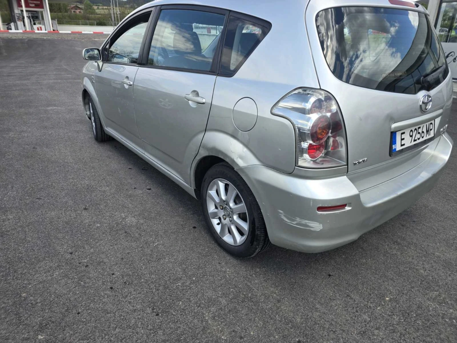 Toyota Corolla verso 2.0 D4D, снимка 6 - Автомобили и джипове - 54635008