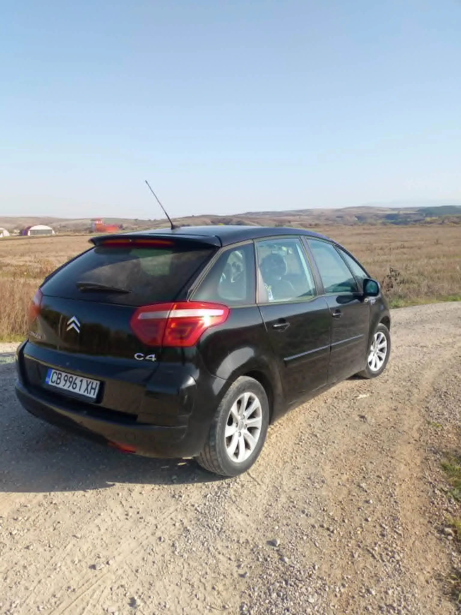 Citroen C4 Picasso 1.8 АГУ CLIMA, снимка 17 - Автомобили и джипове - 55271837