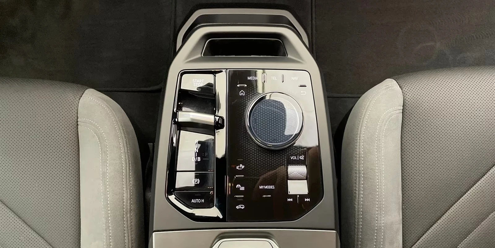 BMW iX XDRIVE 60 M-SPORT HEAD-UP H/K , снимка 6 - Автомобили и джипове - 55284162