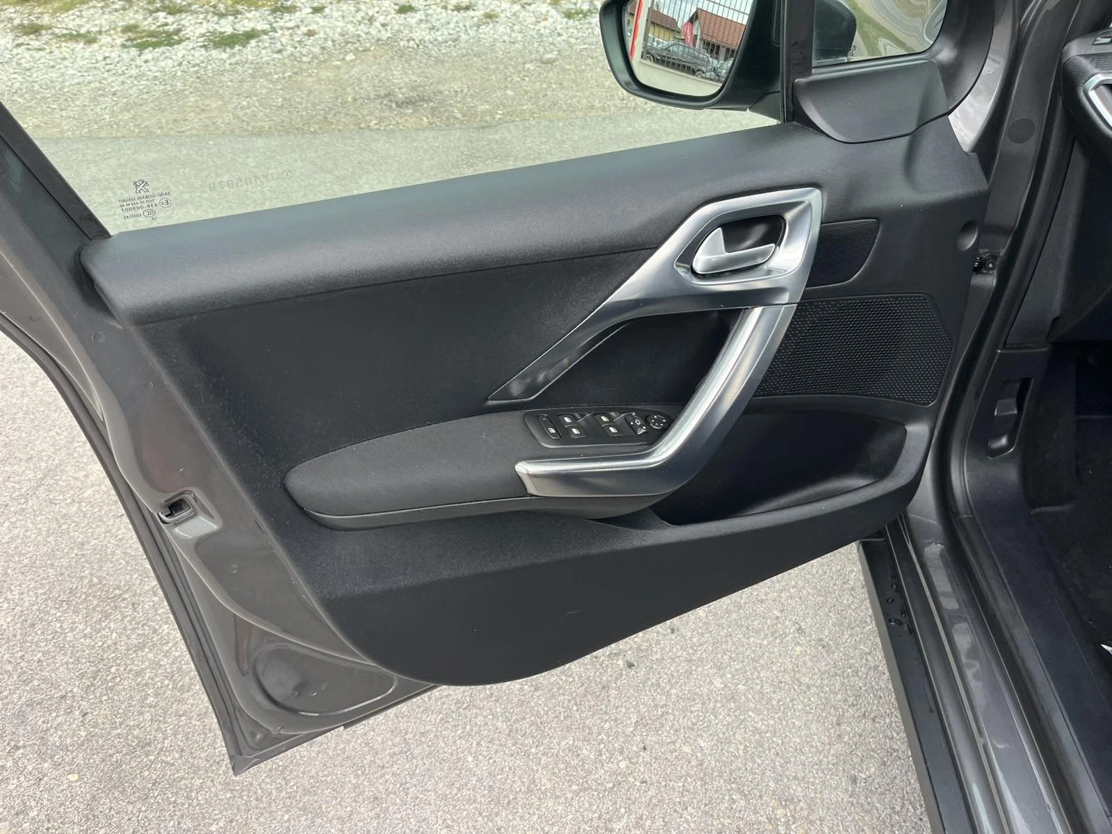 Peugeot 2008 1.5HDI 102кс EURO 6D 6 СКОРОСТИ NAVI ВНОС ИТАЛИЯ, снимка 7 - Автомобили и джипове - 55397399