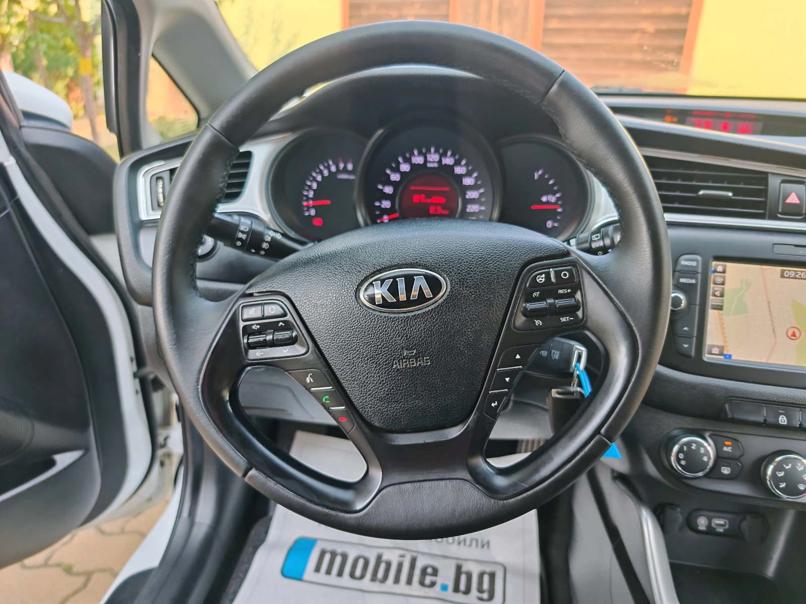 Kia Ceed 1.4-100к.с.-НАВИ, снимка 13 - Автомобили и джипове - 55704246