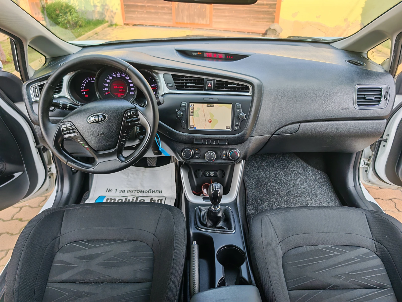 Kia Ceed 1.4-100к.с.-НАВИ, снимка 11 - Автомобили и джипове - 55704246