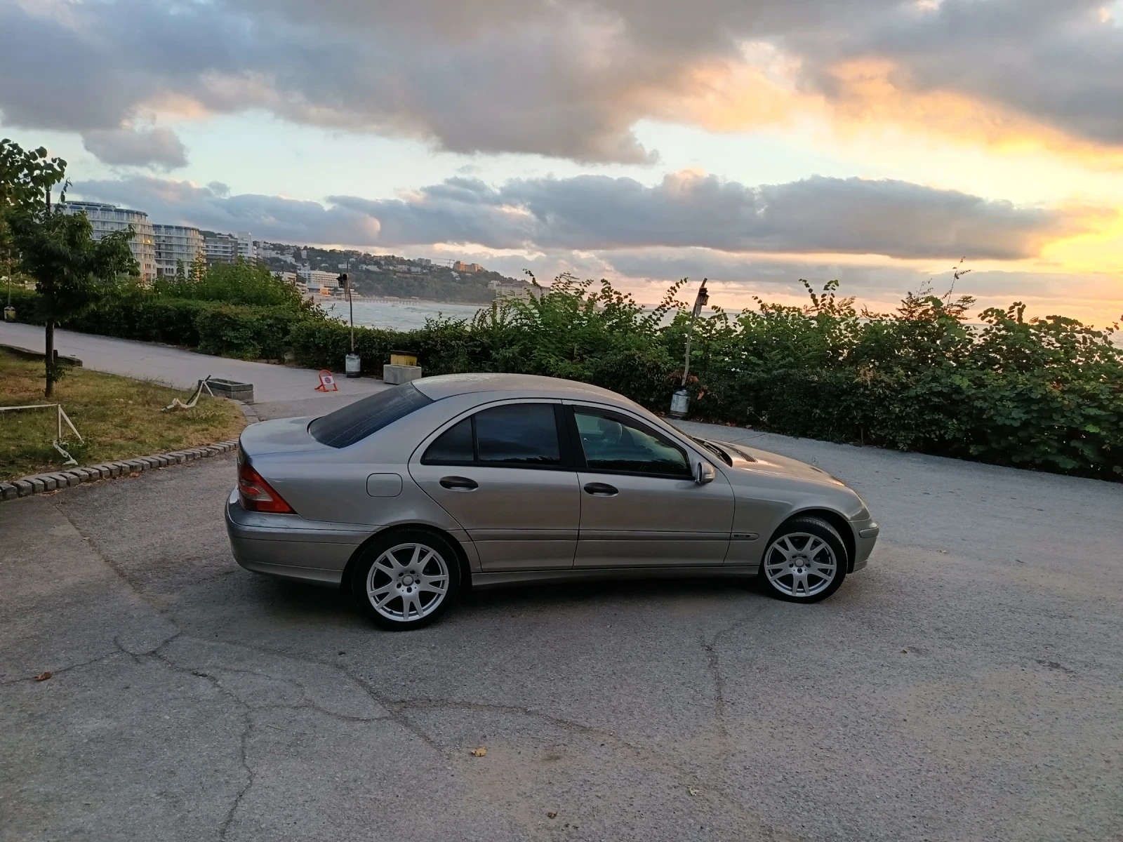 Mercedes-Benz C 200 KOMPRESOR АВТОМАТИК , снимка 11 - Автомобили и джипове - 55790848