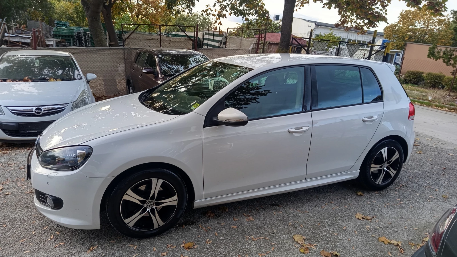 VW Golf 1.6 TDI RLINE , снимка 9 - Автомобили и джипове - 56646459