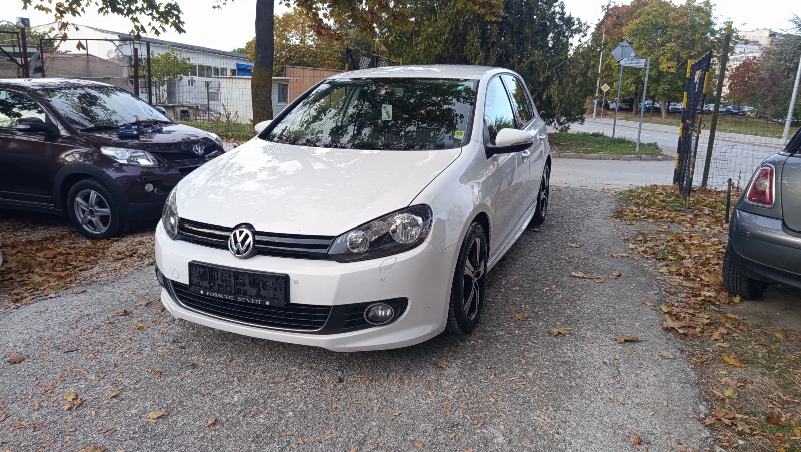 VW Golf 1.6 TDI RLINE , снимка 2 - Автомобили и джипове - 56646459
