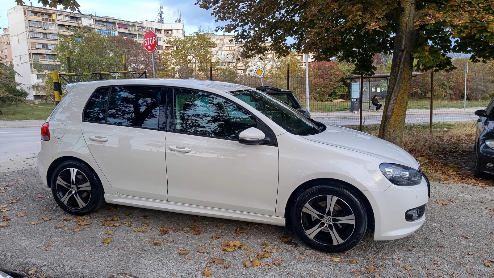 VW Golf 1.6 TDI RLINE , снимка 7 - Автомобили и джипове - 56646459