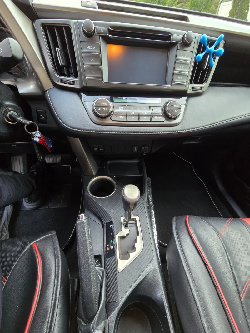 Toyota Rav4 Executive 4?4, снимка 12 - Автомобили и джипове - 52328719