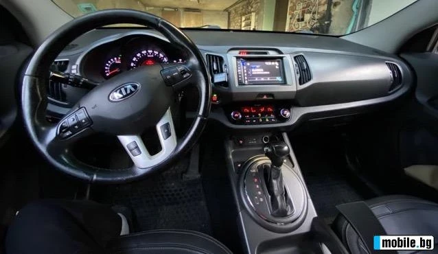 Kia Sportage, снимка 6 - Автомобили и джипове - 47586731