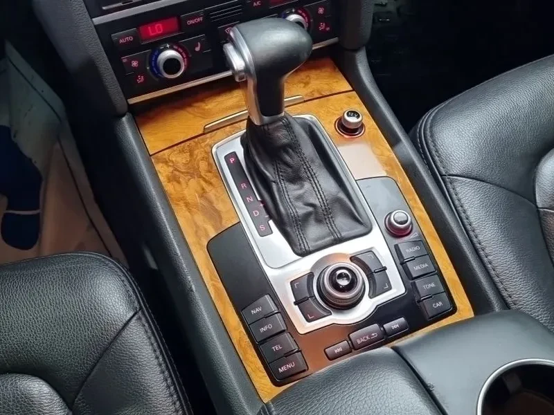 Audi Q7 3.0 TDI Quattro, снимка 12 - Автомобили и джипове - 55132431