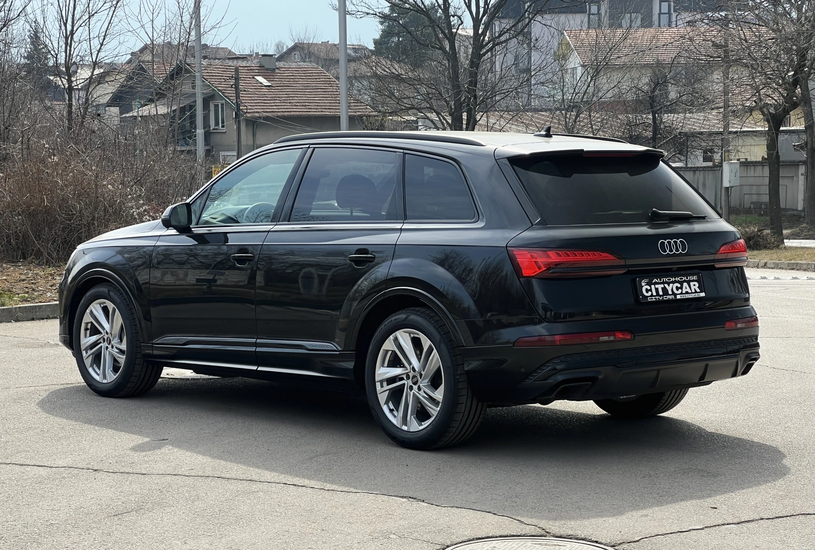 Audi Q7 50 TDI/FACELIFT/S-LINE/PANO/MATRIX/360/HUD/7МЕСТЕН, снимка 4 - Автомобили и джипове - 53370108