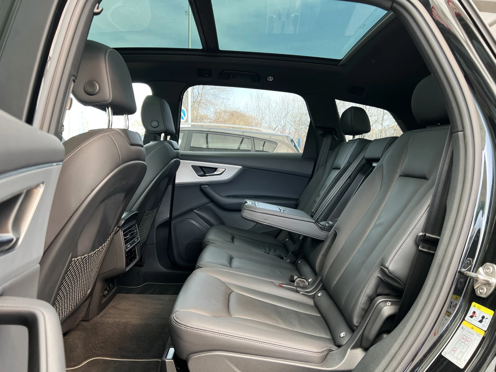 Audi Q7 50 TDI/FACELIFT/S-LINE/PANO/MATRIX/360/HUD/7МЕСТЕН, снимка 14 - Автомобили и джипове - 53370108