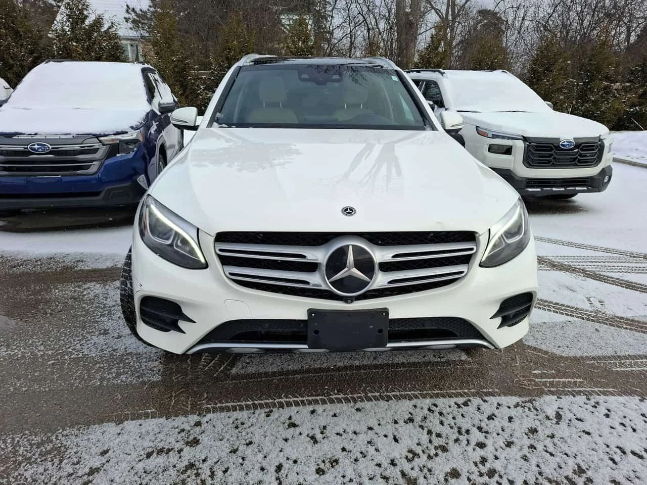 Mercedes-Benz GLC 300 * CARFAX * КАМЕРА * ПОДГРЕВ * ПАМЕТ , снимка 6 - Автомобили и джипове - 54094329