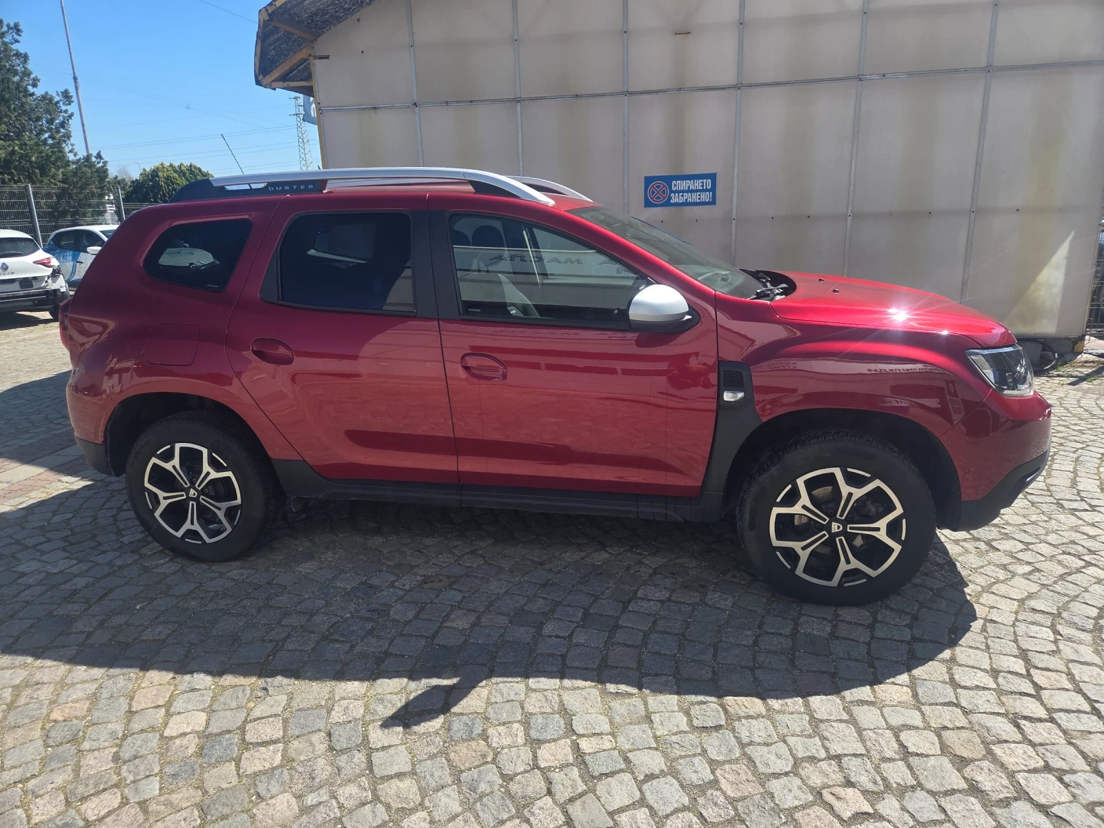 Dacia Duster 1.5dci, снимка 2 - Автомобили и джипове - 54139798